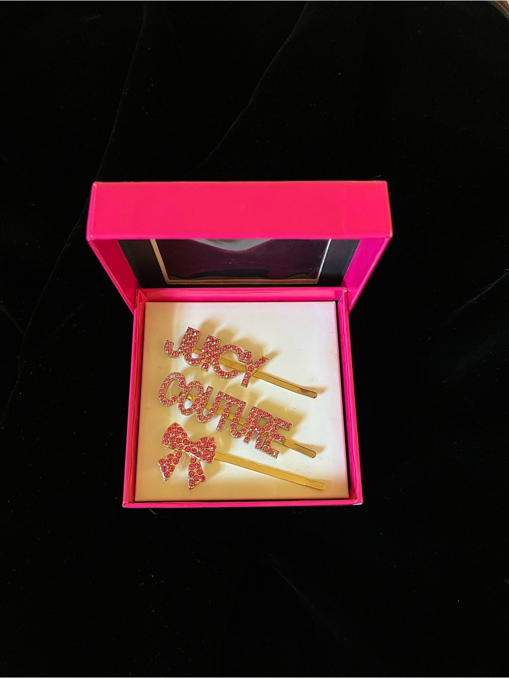 Juicy Couture clips